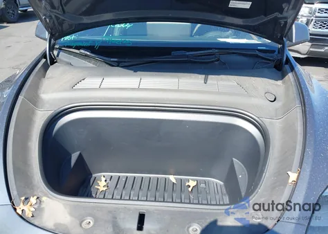 2022 Tesla Model Y Long Range Dual Motor All-Wheel Drive из США, поврежденный, VIN 7SAYGAEE7NF550199